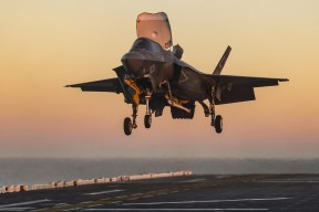 开云网页-健身行业进入快速发展阶段，市场需求持续增长，健身行业的市场容量和变化趋势